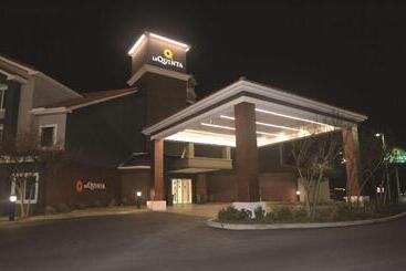 هتل La Quinta By Wyndham Austin Airport