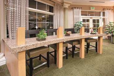هتل La Quinta By Wyndham Colorado Springs South Airport