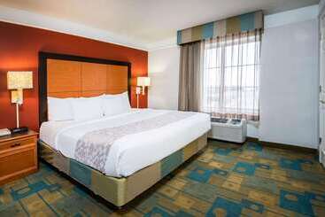 هتل La Quinta By Wyndham Colorado Springs South Airport
