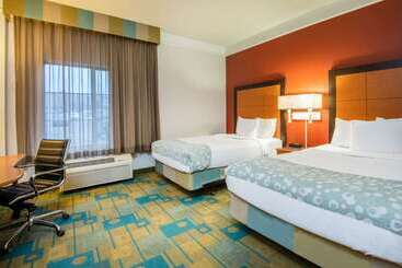 هتل La Quinta By Wyndham Colorado Springs South Airport