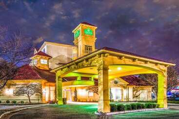 هتل La Quinta By Wyndham Colorado Springs South Airport