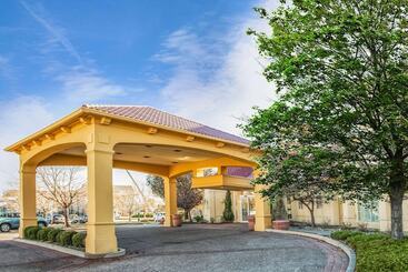 هتل La Quinta By Wyndham Colorado Springs South Airport