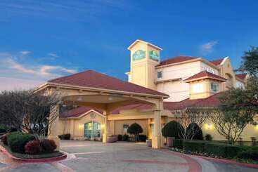 هتل La Quinta By Wyndham Dallas Arlington South
