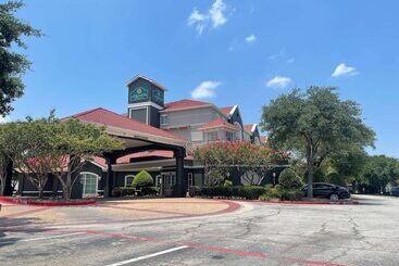 هتل La Quinta By Wyndham Dallas Arlington South