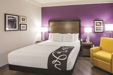 هتل La Quinta By Wyndham Fort Worth North