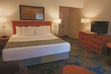 هتل La Quinta Inn & Suites By Wyndham Houston Bush Iah South