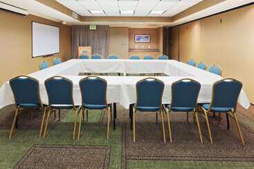 هتل La Quinta Inn & Suites By Wyndham Houston Bush Iah South