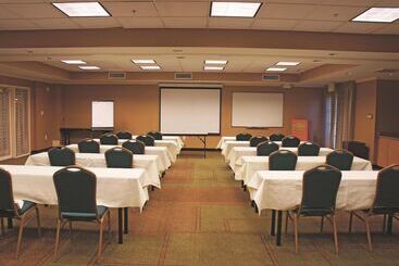 هتل La Quinta Inn & Suites By Wyndham Houston Bush Iah South