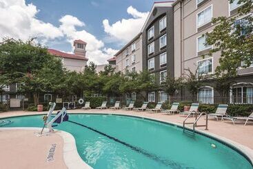 هتل La Quinta Inn & Suites By Wyndham Houston Bush Iah South