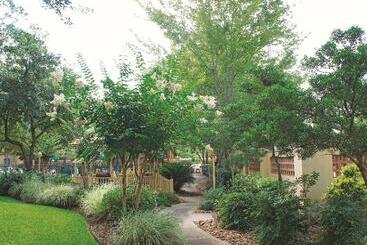 هتل La Quinta Inn & Suites By Wyndham Houston Bush Iah South