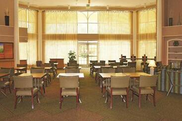 هتل La Quinta Inn & Suites By Wyndham Houston Bush Iah South