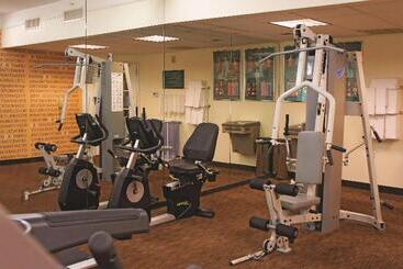 هتل La Quinta Inn & Suites By Wyndham Houston Bush Iah South