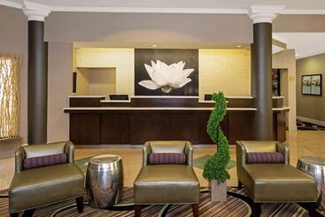 هتل La Quinta By Wyndham Houston West Park 10
