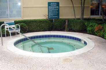 هتل La Quinta By Wyndham Memphis Primacy Parkway