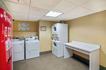 هتل La Quinta By Wyndham Memphis Primacy Parkway