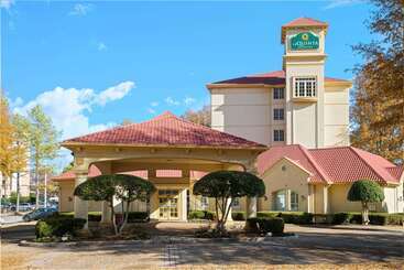 هتل La Quinta By Wyndham Memphis Primacy Parkway