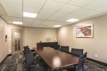 هتل La Quinta By Wyndham Oklahoma City Norman