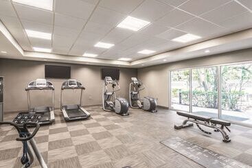 هتل La Quinta By Wyndham Orlando Lake Mary