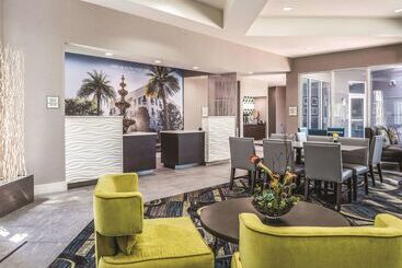 هتل La Quinta By Wyndham Orlando Lake Mary