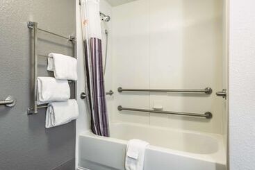 هتل La Quinta By Wyndham Orlando Lake Mary