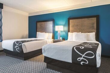 هتل La Quinta By Wyndham Orlando Lake Mary