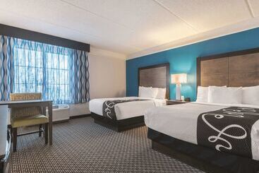 هتل La Quinta By Wyndham Orlando Lake Mary