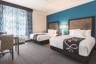 هتل La Quinta By Wyndham Orlando Lake Mary