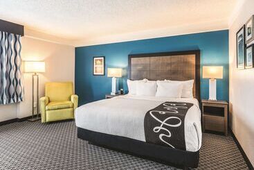 هتل La Quinta By Wyndham Orlando Lake Mary