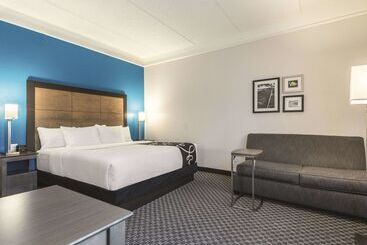 هتل La Quinta By Wyndham Orlando Lake Mary