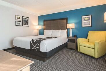 هتل La Quinta By Wyndham Orlando Lake Mary
