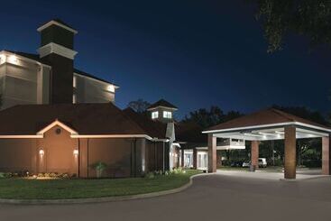 هتل La Quinta By Wyndham Orlando Lake Mary