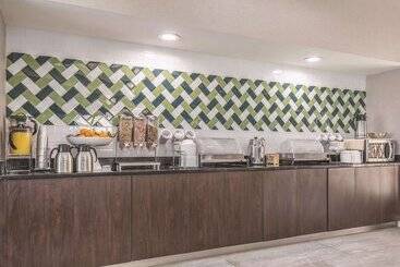 هتل La Quinta By Wyndham Orlando Lake Mary