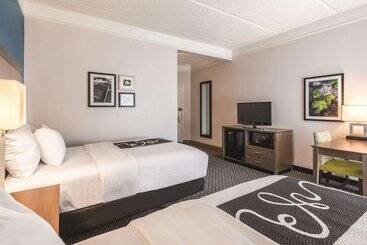 هتل La Quinta By Wyndham Orlando Lake Mary