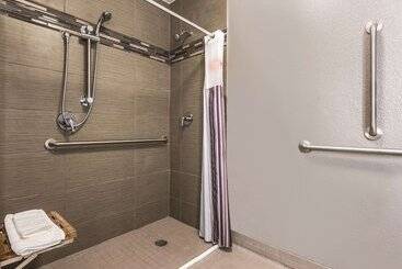 هتل La Quinta By Wyndham Orlando Lake Mary