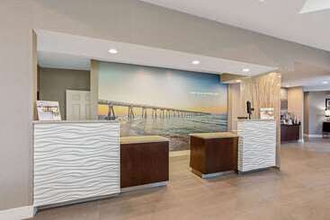 هتل La Quinta Inn & Suites By Wyndham Panama City
