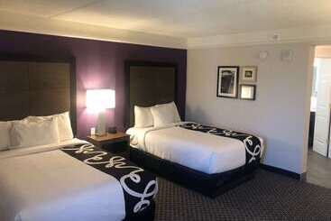 هتل La Quinta Inn & Suites By Wyndham Panama City
