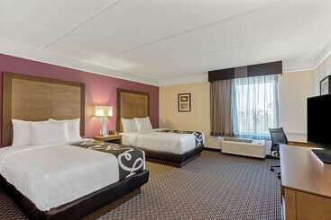 هتل La Quinta Inn & Suites By Wyndham Panama City