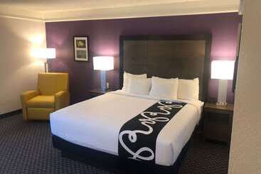 هتل La Quinta Inn & Suites By Wyndham Panama City