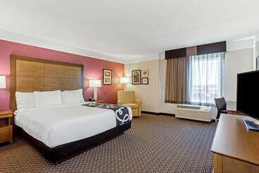 هتل La Quinta Inn & Suites By Wyndham Panama City