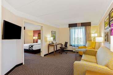 هتل La Quinta Inn & Suites By Wyndham Panama City