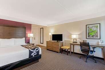 هتل La Quinta Inn & Suites By Wyndham Panama City