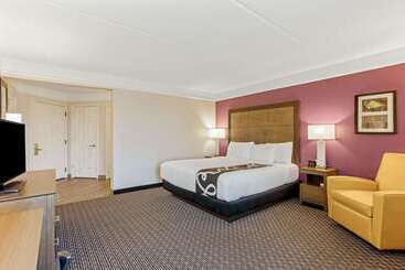 هتل La Quinta Inn & Suites By Wyndham Panama City