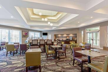 هتل La Quinta Inn & Suites By Wyndham Panama City