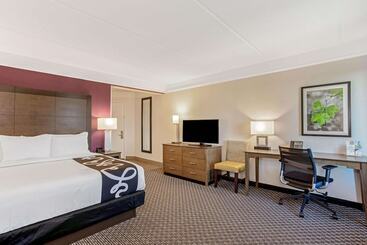 هتل La Quinta Inn & Suites By Wyndham Panama City