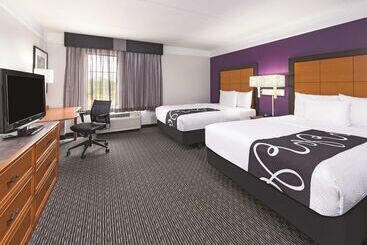 هتل La Quinta By Wyndham Phoenix Mesa West