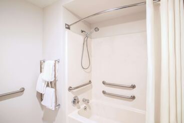 هتل La Quinta By Wyndham Phoenix Mesa West