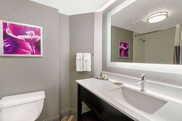 هتل La Quinta By Wyndham Phoenix Scottsdale