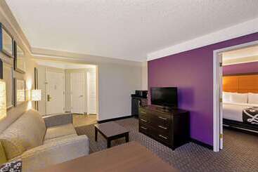 هتل La Quinta By Wyndham Phoenix Scottsdale