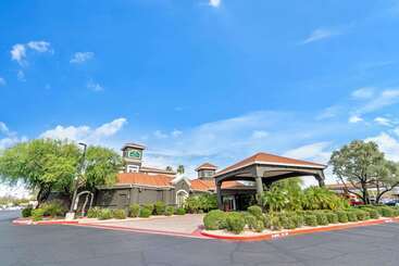 هتل La Quinta By Wyndham Phoenix Scottsdale