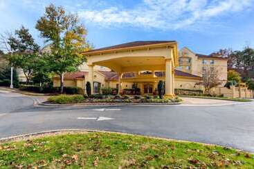 هتل La Quinta By Wyndham Raleigh Crabtree